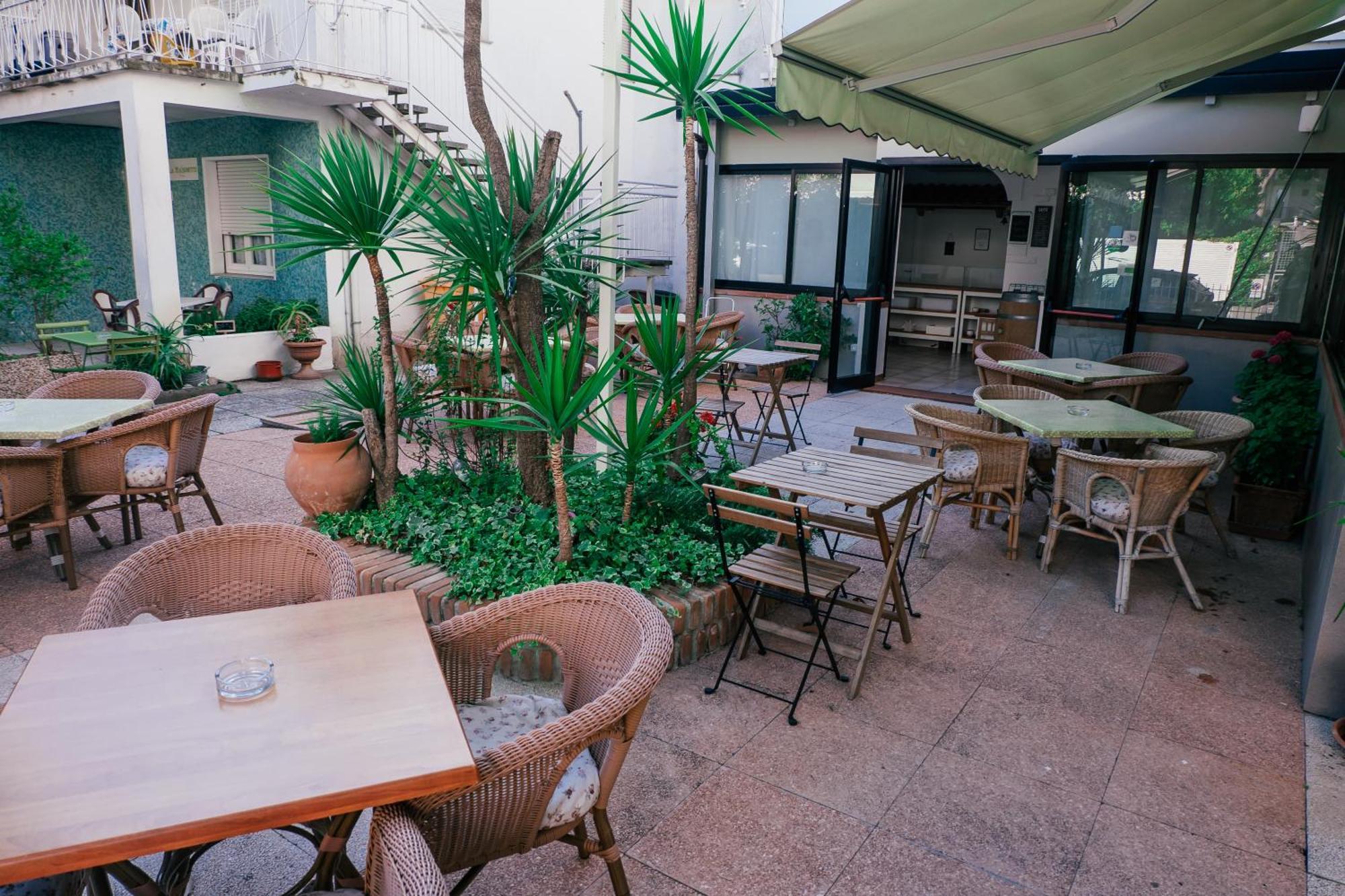 Hotel Jolie Riccione Exterior photo